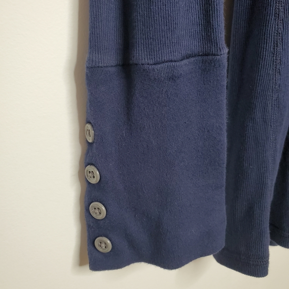 Toggery navy blue long sleeve sz medium w/ button